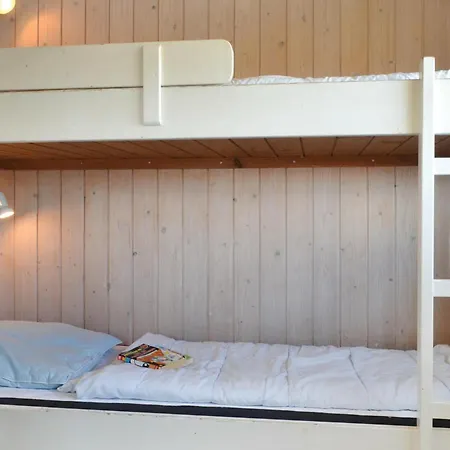 度假居 Four-bedroom In Hvide Sande Bjerregård