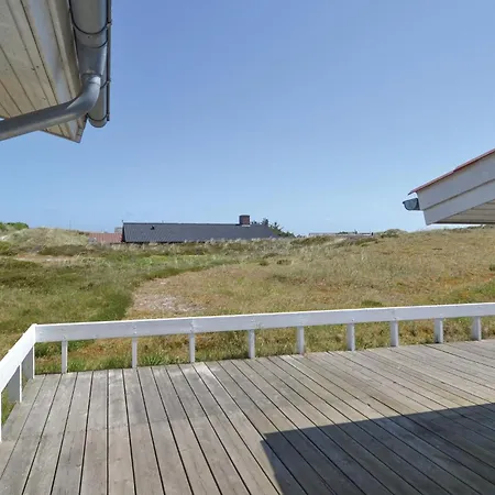 度假居 Four-bedroom In Hvide Sande
